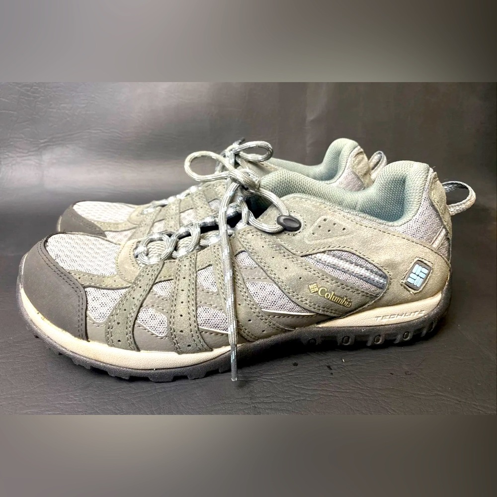 Columbia Women's Redmond Low Techlite Shoe Size 10 EUC Hiking Trail Outdoor
